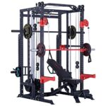 Train Hard Power Rack Multipresse Kraftstation Smith Maschine mit Hantelbank, Beinpresse, Klimmzug, Latzug, Dip Bar, Rudern, Langhantel und Zubehör (ohne Hantelbank)